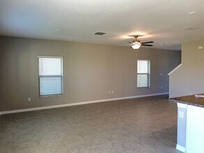 7049 Samuel Ivy Dr in Tampa, FL - Building Photo - Building Photo