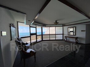 1660 Gulf Blvd in Clearwater, FL - Foto de edificio - Building Photo