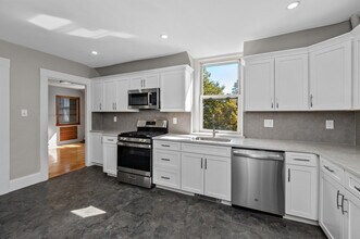 415 Main St, Unit 2 in Medford, MA - Building Photo - Building Photo