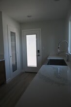 9392 Westminster Blvd in Westminster, CA - Foto de edificio - Building Photo