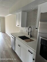 5375 Ortega Farms Blvd in Jacksonville, FL - Foto de edificio - Building Photo