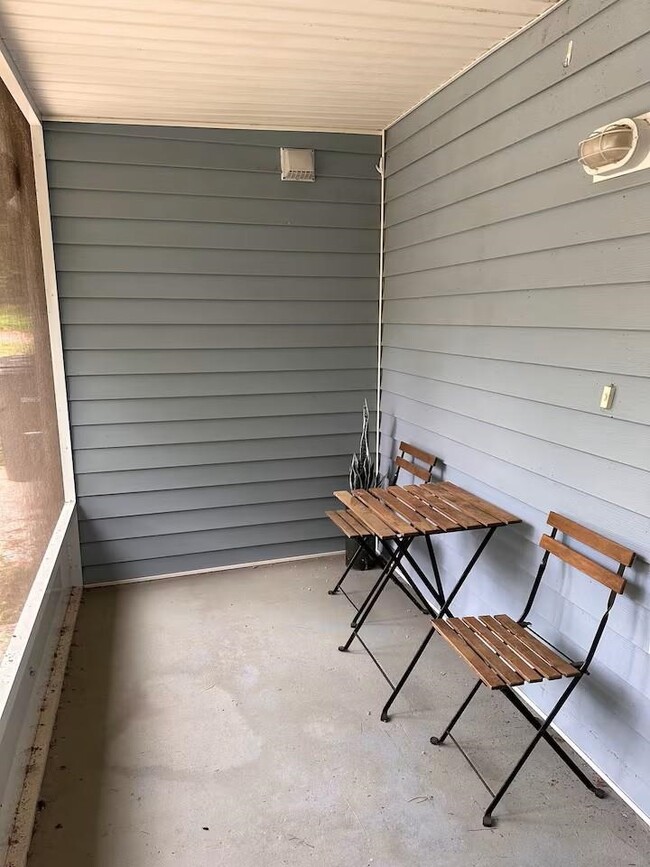 2144 Shangri La Lane in Tallahassee, FL - Building Photo - Building Photo