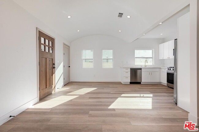 property at 843 N Formosa Ave