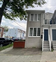 2667 N 6th St in Harrisburg, PA - Building Photo