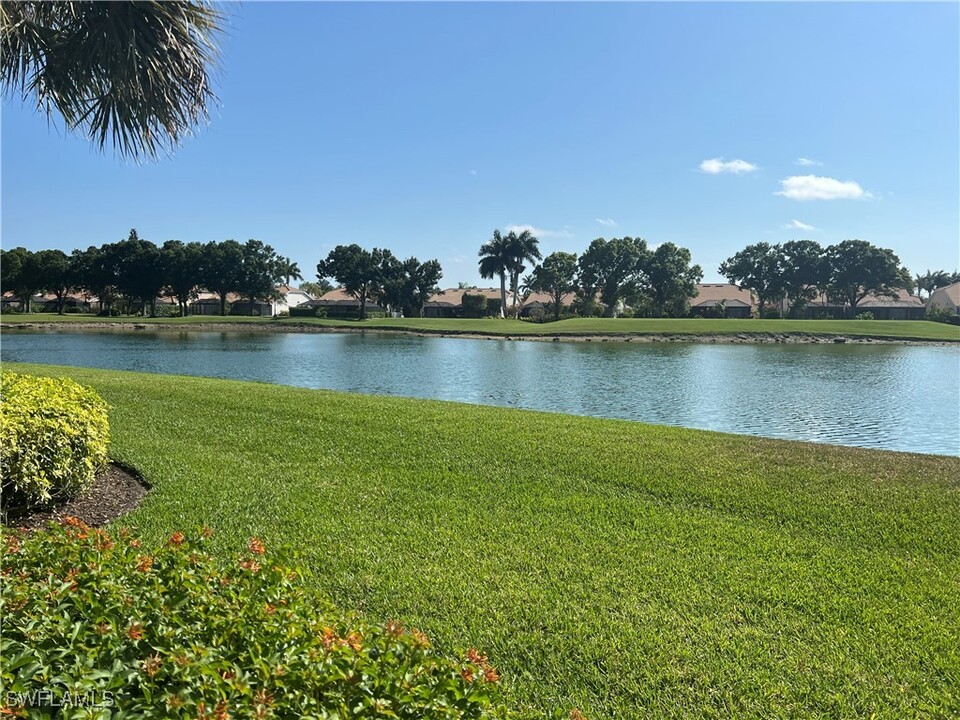 6815 Ascot Dr in Naples, FL - Building Photo