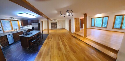 200 Range Rd in Windham, NH - Building Photo - Building Photo