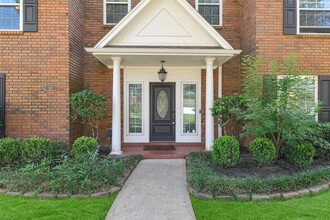 43 Hessenford St in Sugar Land, TX - Foto de edificio - Building Photo