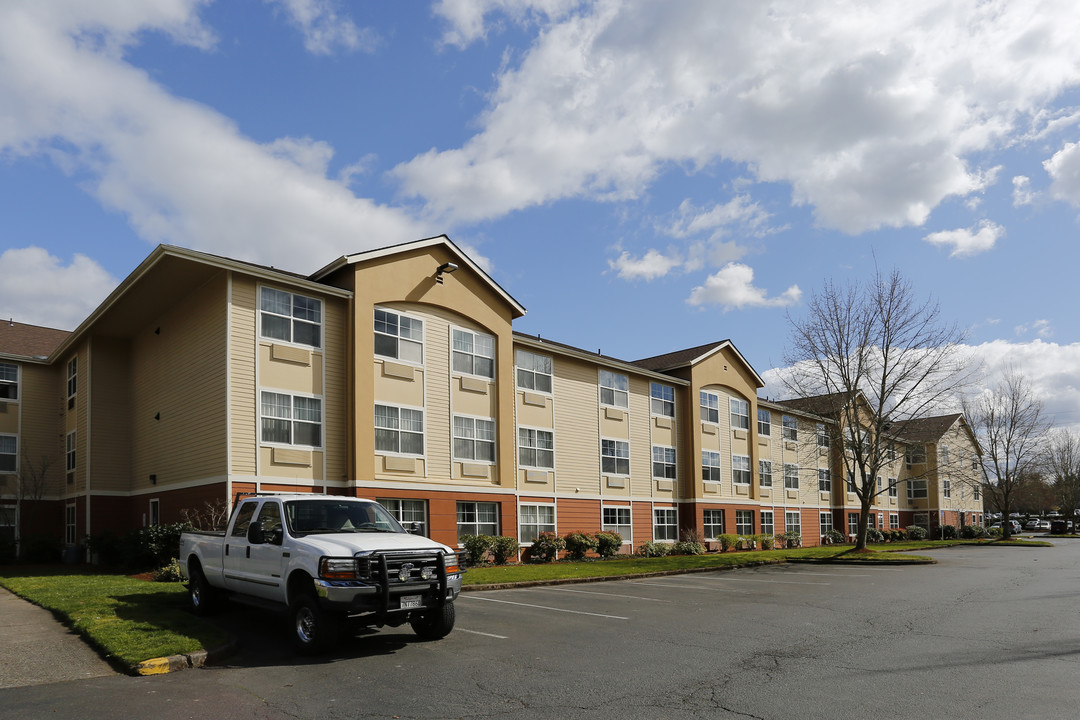 Furnished Studio - Hillsboro in Hillsboro, OR - Foto de edificio