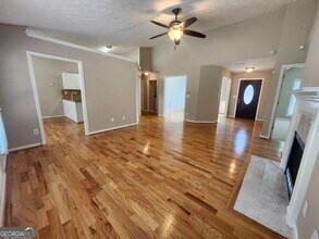 1052 Ludwick Way in Lawrenceville, GA - Building Photo - Building Photo