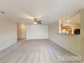 7028 Derbyshire Dr in Fort Worth, TX - Foto de edificio - Building Photo