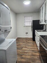 4835 N Old Laurens Rd in Gray Court, SC - Foto de edificio - Building Photo