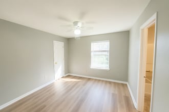 2182 Timberwood Cir S in Tallahassee, FL - Building Photo - Building Photo