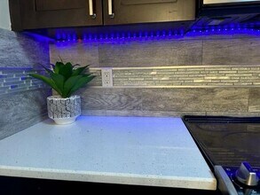 5584 NW 59th Pl in Tamarac, FL - Foto de edificio - Building Photo