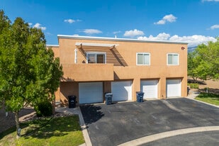 Oso Park Condominiums in Albuquerque, NM - Building Photo