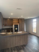 2245 Ray Pl in Guthrie, OK - Building Photo - Building Photo