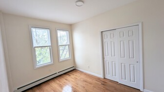 3495 John F Kennedy Blvd in Jersey City, NJ - Building Photo