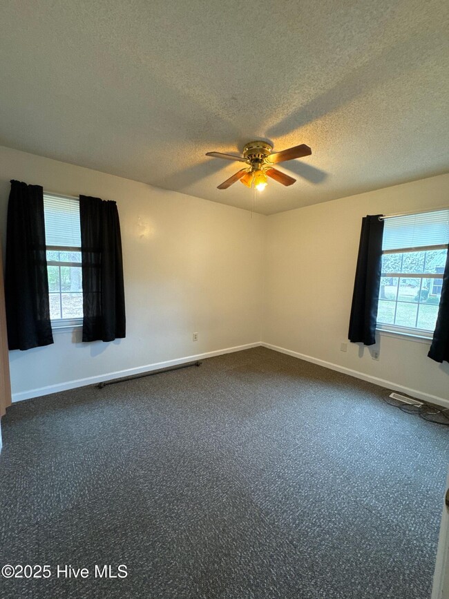 1023 Harrell's Loop Rd in Jacksonville, NC - Building Photo - Building Photo