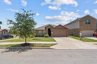 9901 Huntersville Trl in Fort Worth, TX - Building Photo - Building Photo