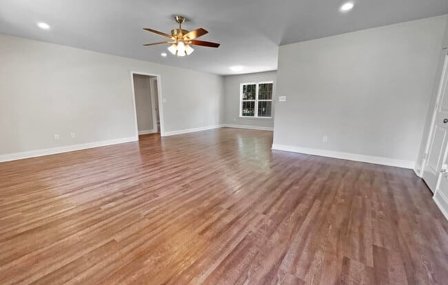 property at 5144 Sedgefield Dr