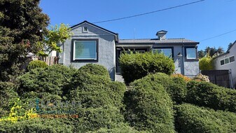 6238 Majestic Ave in Oakland, CA - Building Photo