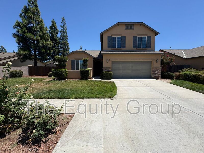 914 Legend Dr in Lemoore, CA - Building Photo