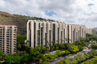 Mauna Luan in Honolulu, HI - Building Photo - Primary Photo