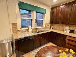 18 Homer St, Unit #2 in Brookline, MA - Building Photo - Building Photo