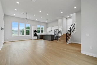 6201 Toscana Ave in Austin, TX - Building Photo - Building Photo