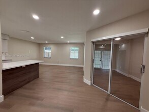 16432 SW 47th Terrace in Miami, FL - Building Photo - Building Photo