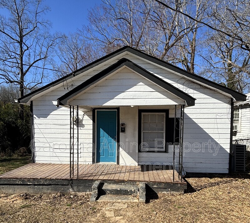 523 S Maple St in Dallas, NC - Building Photo