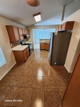 3901 Sunset Cove Dr in Port Orange, FL - Foto de edificio - Building Photo
