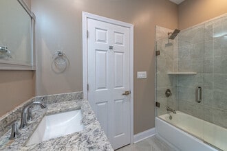 35 N Mayfield Ave in Chicago, IL - Building Photo - Building Photo