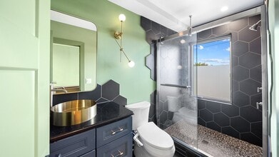 1852 N Marshall St, Unit 0122 in Philadelphia, PA - Building Photo - Building Photo