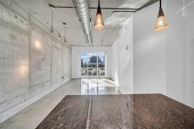 2001 S Biscayne Blvd in Miami, FL - Building Photo - Building Photo