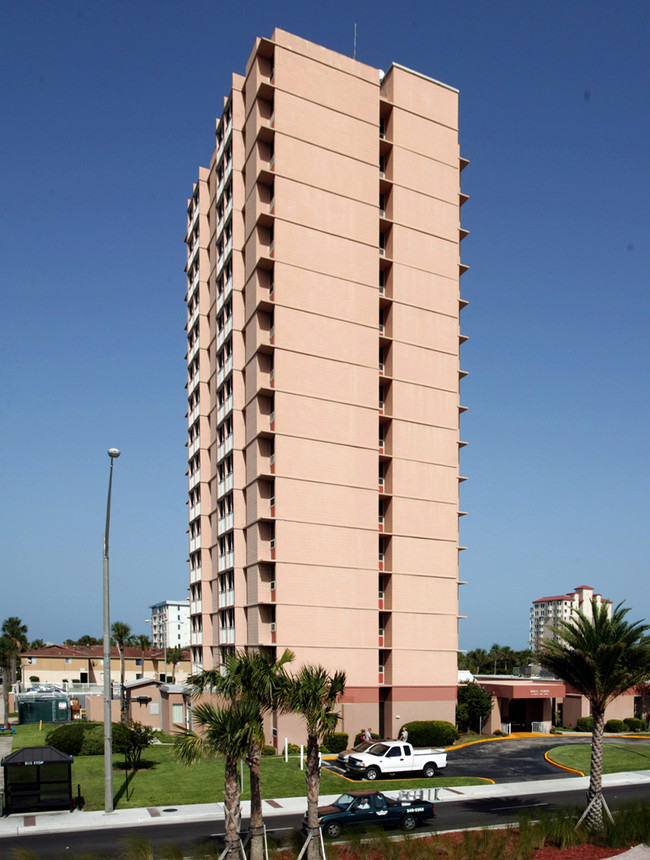 Pablo Towers in Jacksonville Beach, FL - Building Photo - Building Photo