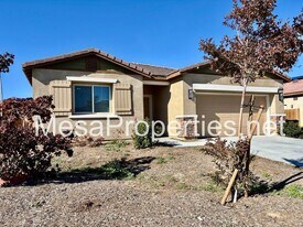 11574 Miranda Dr in Adelanto, CA - Building Photo