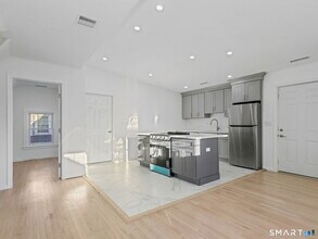 27 5th St in Stamford, CT - Building Photo - Building Photo