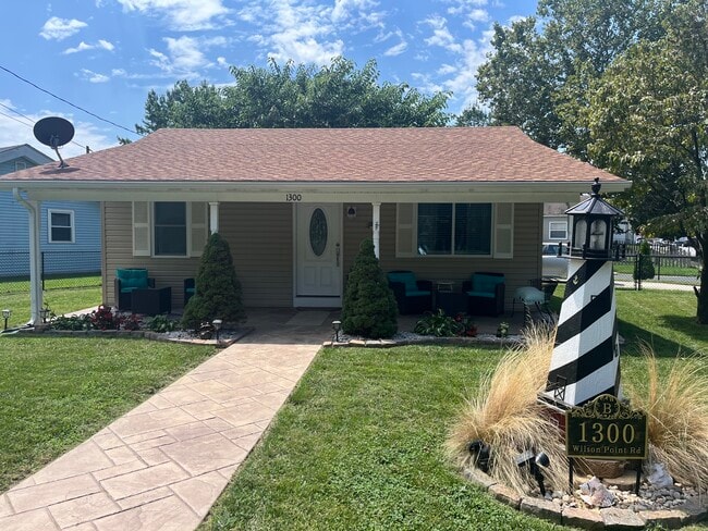 property at 1300 Wilson Point Rd