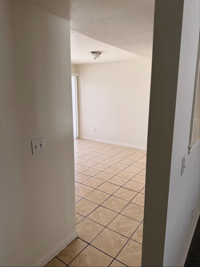 1239 Swaner Rd in Salt Lake City, UT - Building Photo - Building Photo