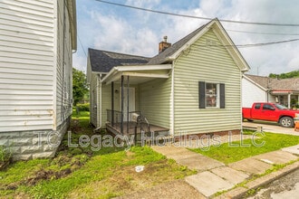 127 Denham St in Clarksburg, WV - Building Photo - Building Photo