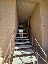 5001 River Glen Dr in Las Vegas, NV - Building Photo - Building Photo