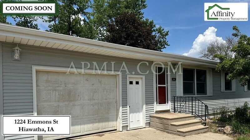 1224 Emmons St Photo