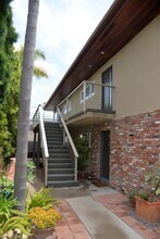 4882 Muir Ave, Unit 4882 in San Diego, CA - Building Photo - Building Photo