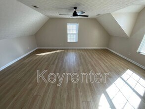 7054 Yellow Oak Ln in Knoxville, TN - Building Photo - Building Photo