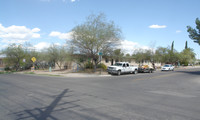 2201-2211 E 15th St in Tucson, AZ - Foto de edificio - Building Photo