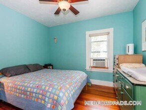 294 Boston Ave in Medford, MA - Foto de edificio - Building Photo