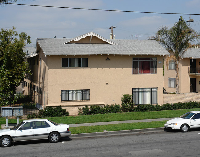 1106 Pacific Ave in Santa Ana, CA - Building Photo - Building Photo