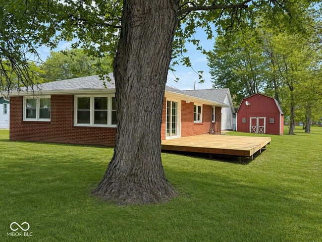 6730 S State Rd 67 in Pendleton, IN - Building Photo - Building Photo