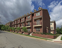 2800 Parmer Ave Apartments