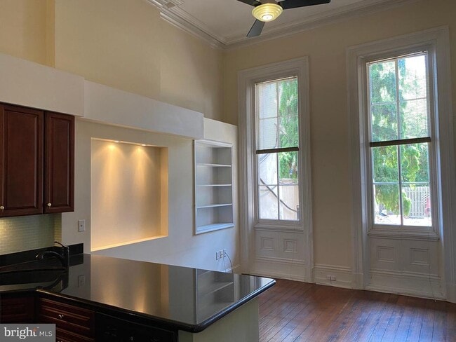 318 Bainbridge St-Unit -B in Philadelphia, PA - Building Photo - Building Photo
